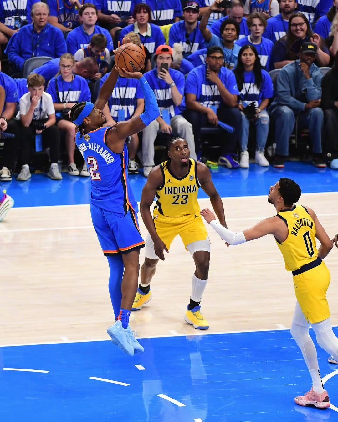 底特律活塞训练开放日，加时末段防线松动引欢呼，NBA常规赛在即，心理建设被强调的简单介绍