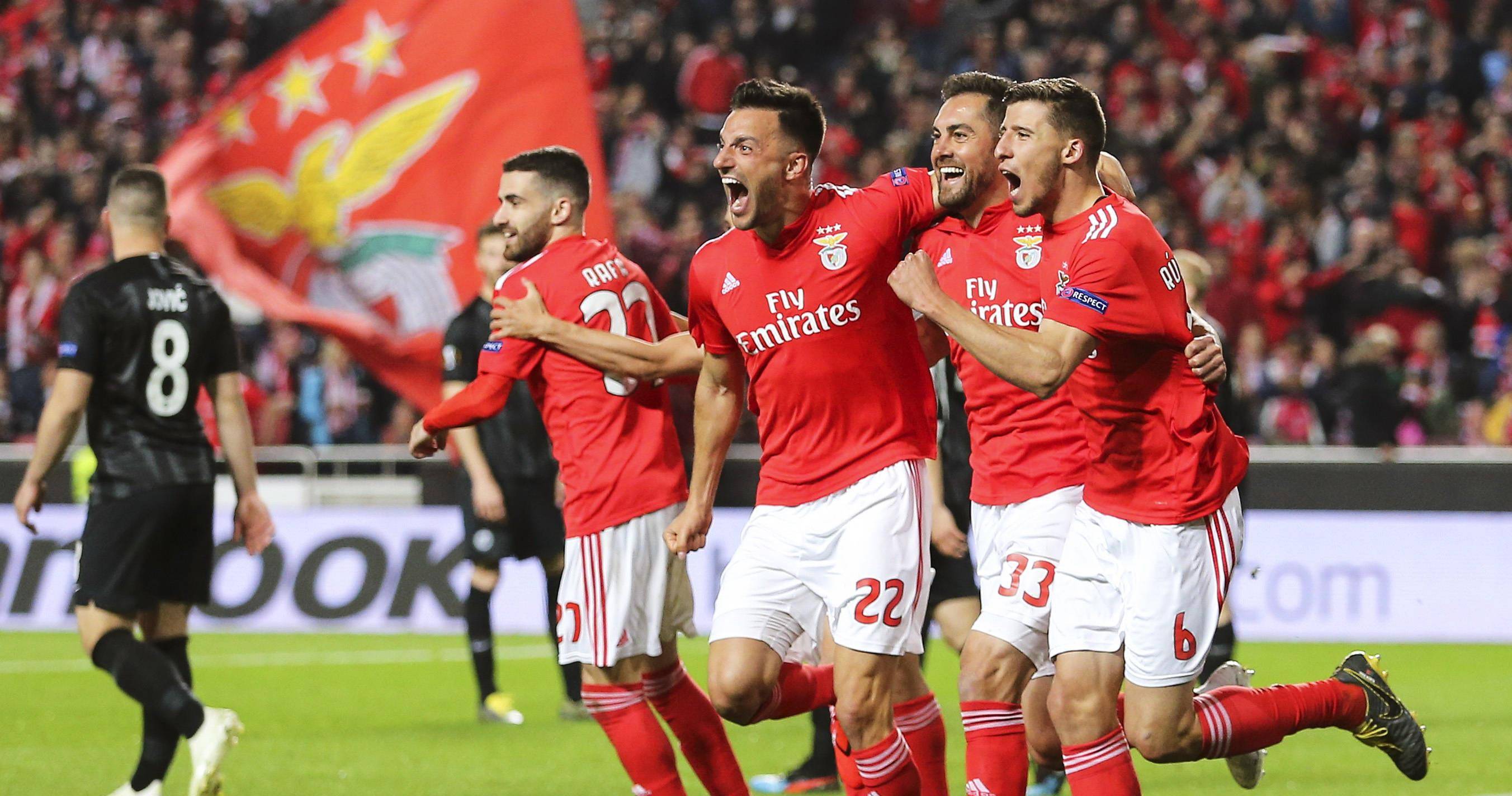 包含里程碑夜多特蒙德官宣签约,葡超转会期刷纪录,信心回归,数据趋势出现新变化的词条 包含里程碑夜多特蒙德官宣签约,葡超转会期刷纪录,信心回归,数据趋势出现新变化的词条